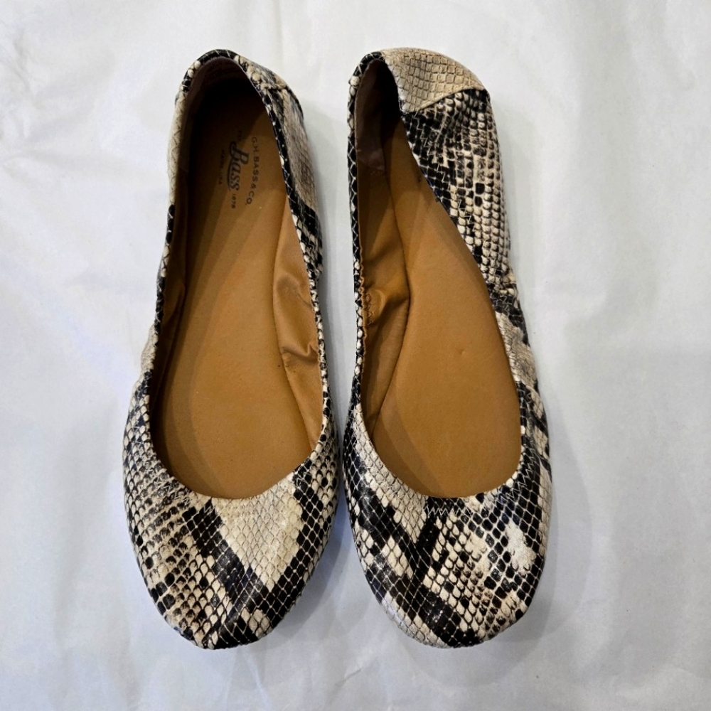 G.H.Bass & Co flats SZ 8
